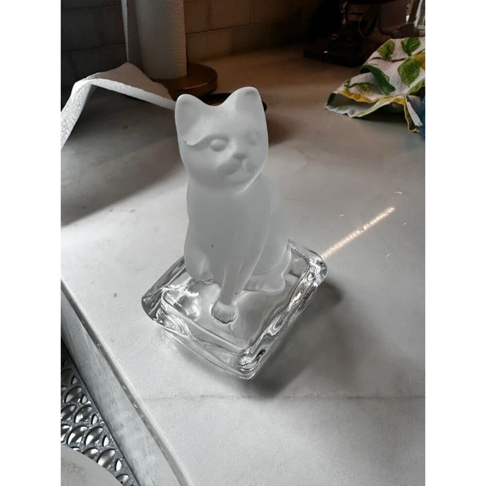 Vintage Crystal D’Arques Cat on Pillow